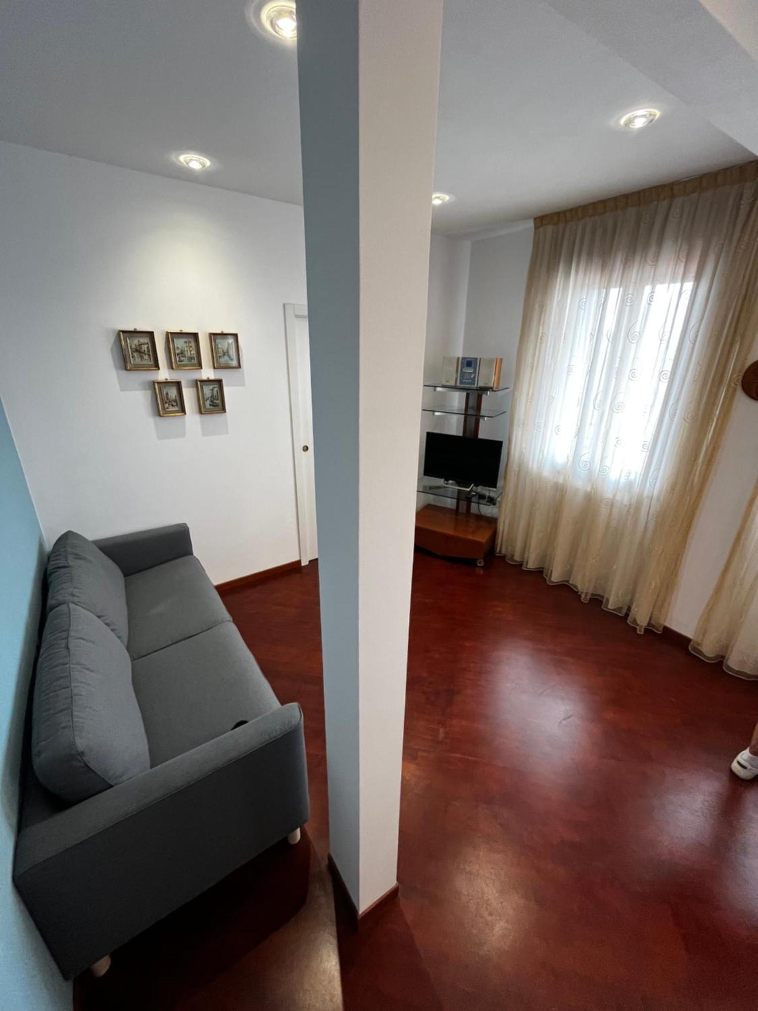 Piccolo Attico A Sottomarina Centro Apartment คิออกเจีย ภายนอก รูปภาพ